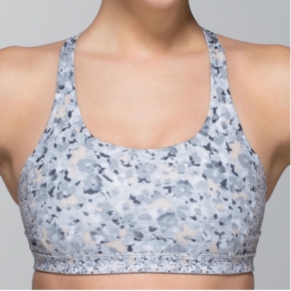 Sold- LULULEMON Top Speed Fleur Silver Spoon Sports Bra - Picture 2 of 8